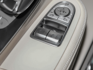 2021V 260 F {܇ƅ^(q)	