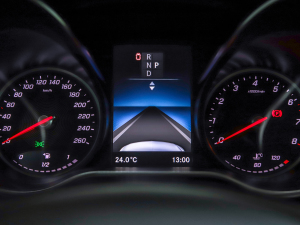 2021V 260 F п؅^(q)