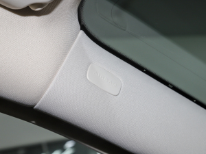 2021V 260 F п؅^(q)