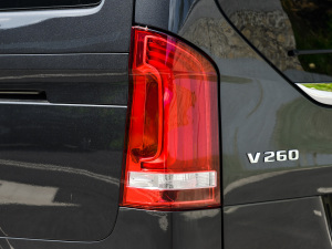 2021款V 260 领航版 尾灯