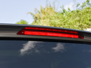 2021V 260 I(lng) (x)(ji)^