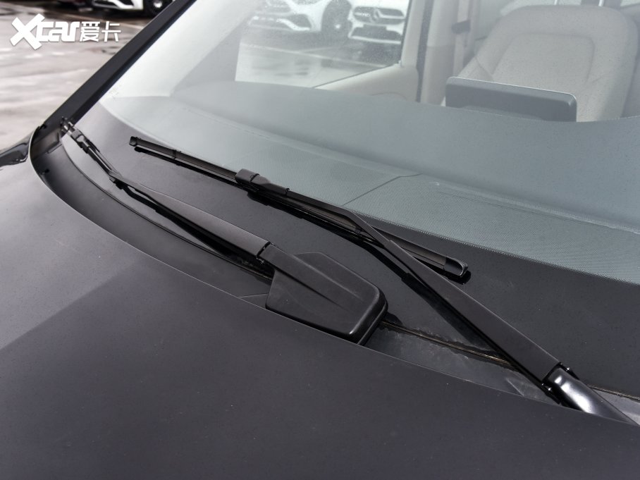 2022YV V 260 L LSA