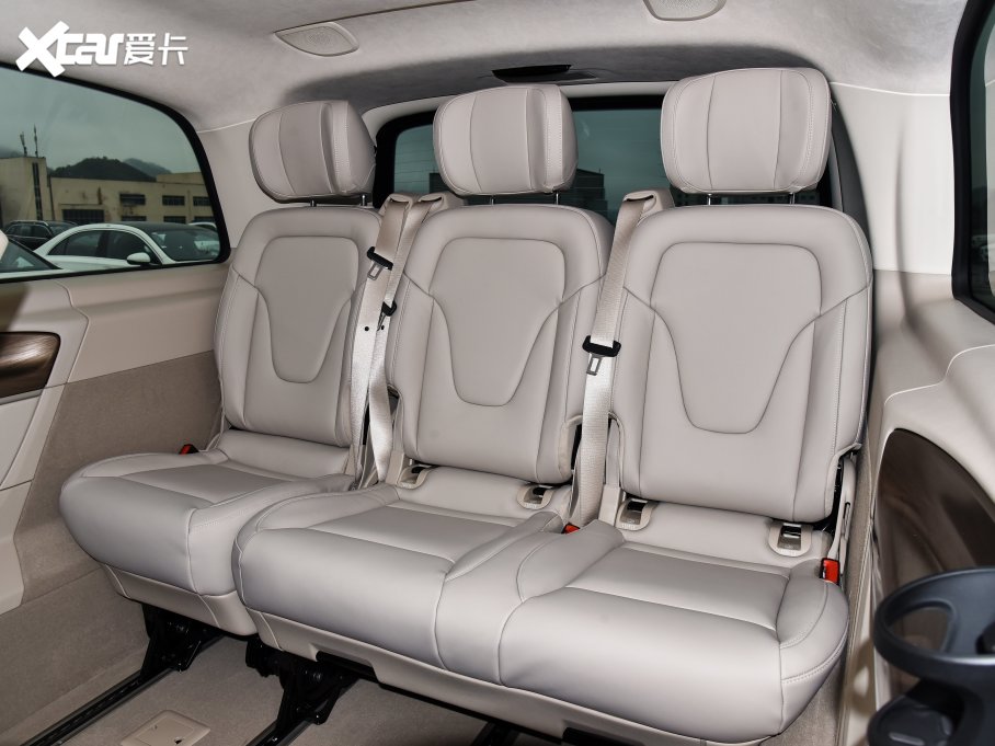 2022YV V 260 L LSA