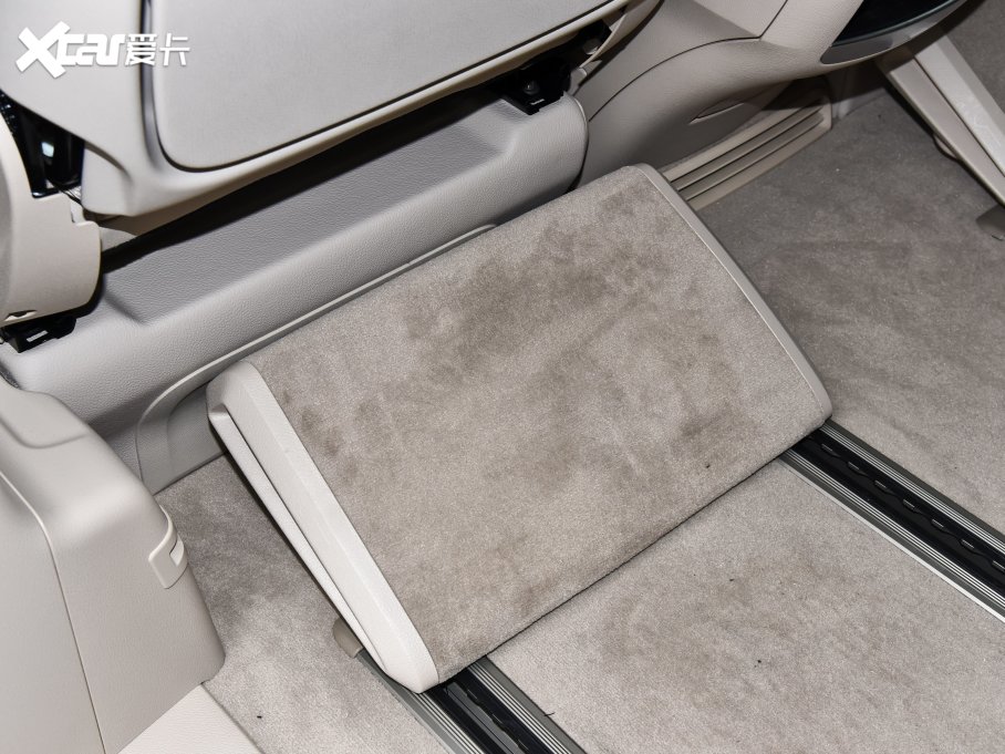 2022YV V 260 L LSA