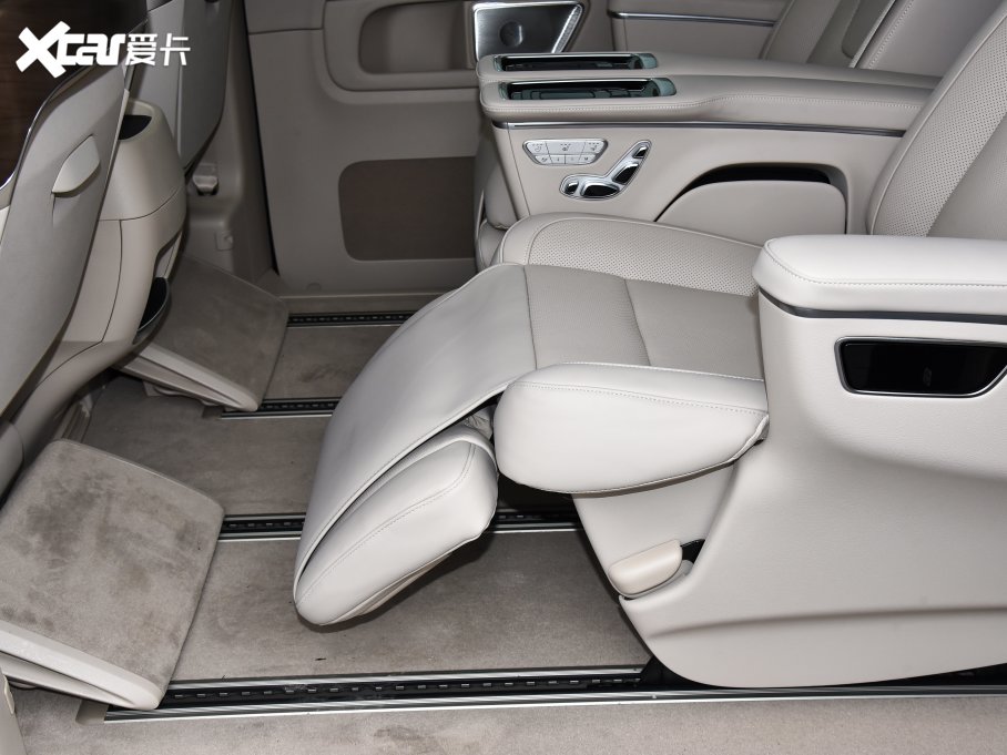 2022YV V 260 L LSA