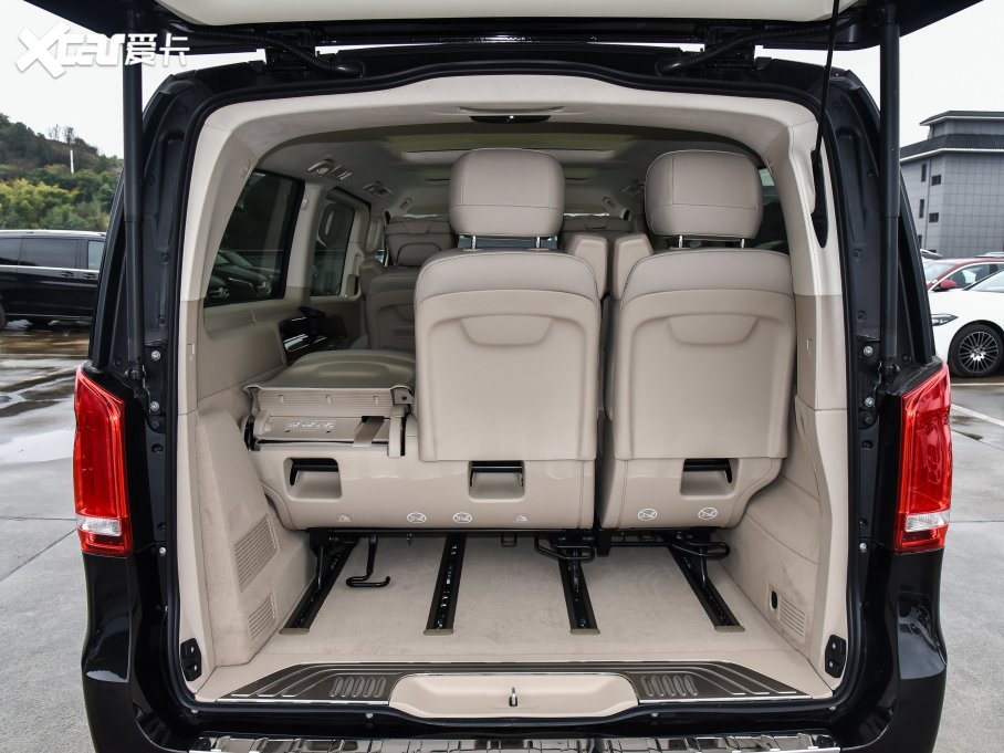 2022YV V 260 L LSA