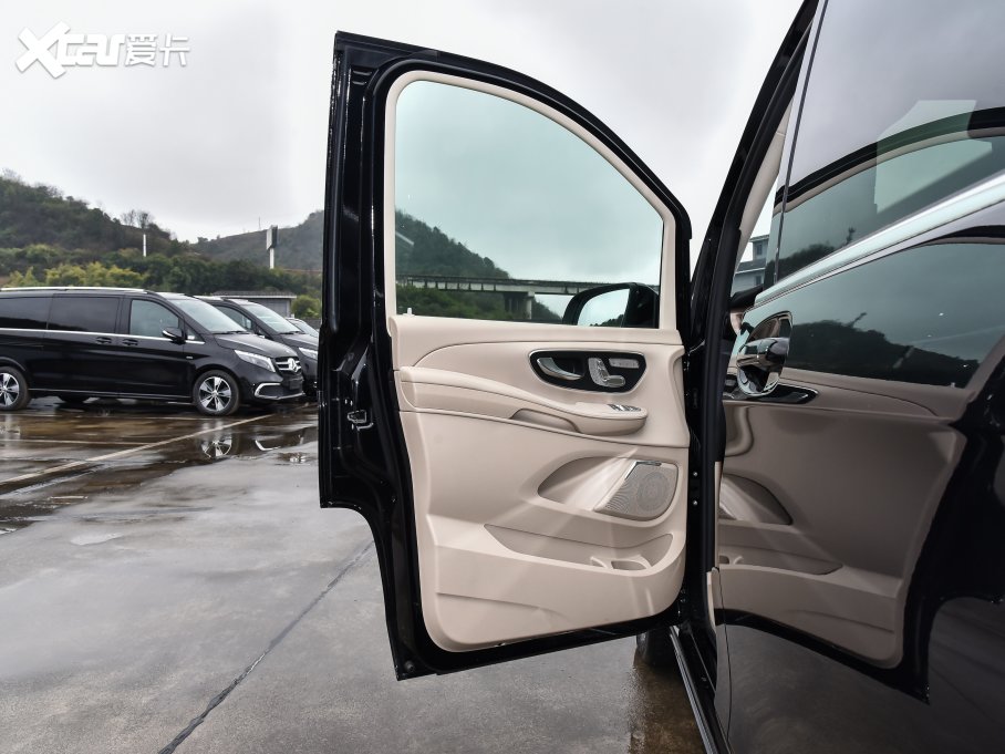 2022YV V 260 L LSA