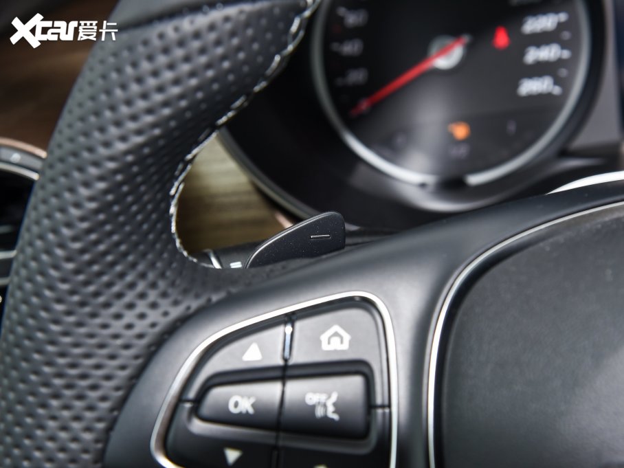 2022��YV�� V 260 L �L�S����A��