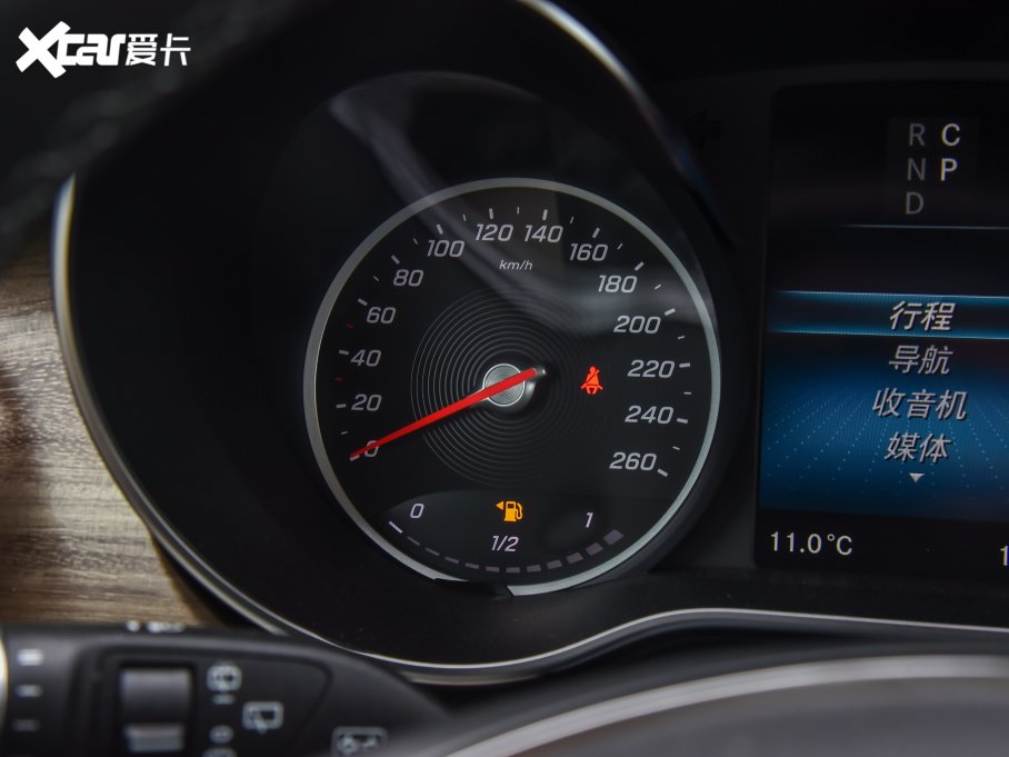 2022YV V 260 L LSA