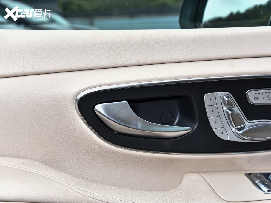 2022YV V 260 L LSA