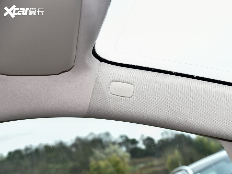 2022YV V 260 L LSA