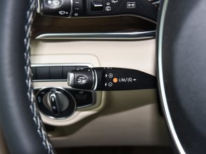 2022V 260 L LSA п؅^