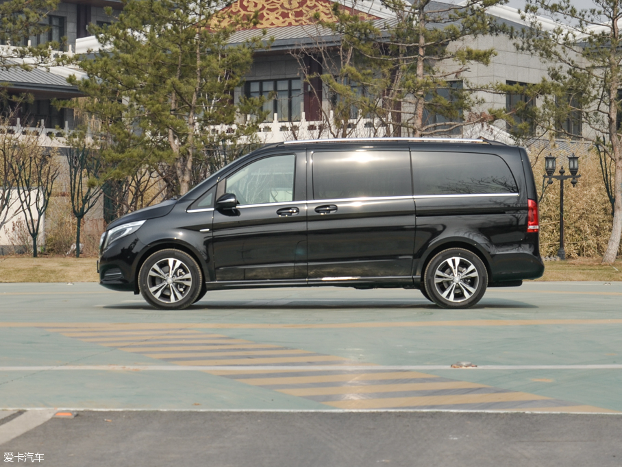 2016YV(j) V 260 F