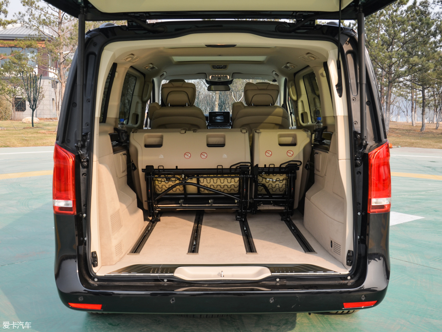 2016��YV�� V 260 ���F��