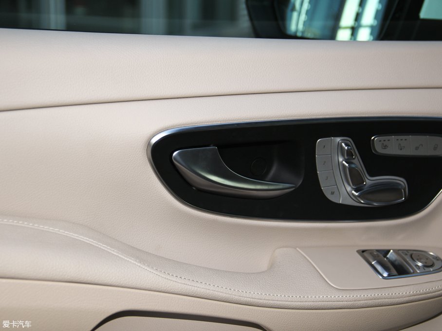 2016YV(j) V 260 F