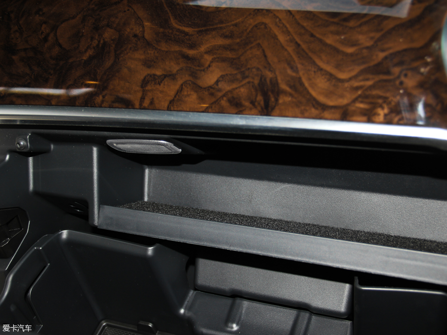 2016YV(j) V 260 F