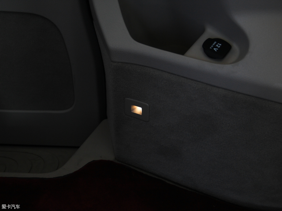 2016YV(j) V 260 F