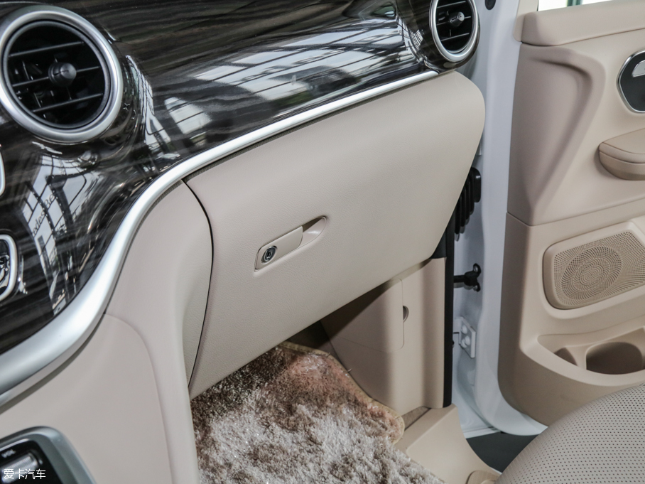 2016YV(j) V 260 I(lng)