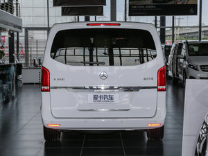 2016款V 260 领航版 正后	