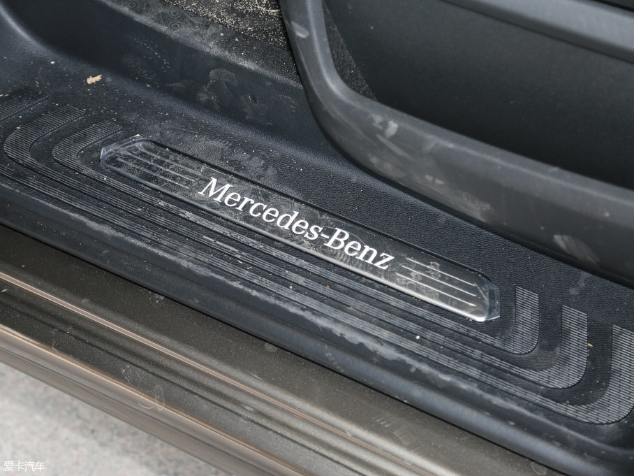 2017YV(j) V 260 F