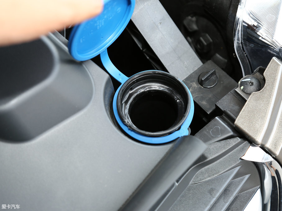 2017��YV�� V 260 ���F��