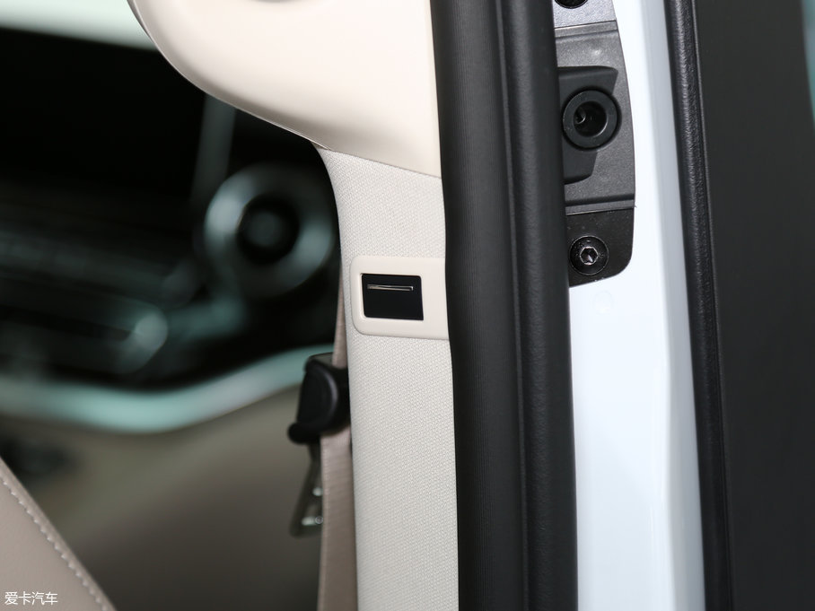 2017YV V 260 L FL