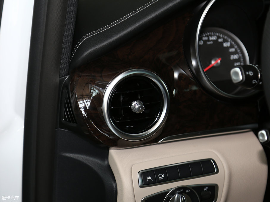 2017YV V 260 L FL