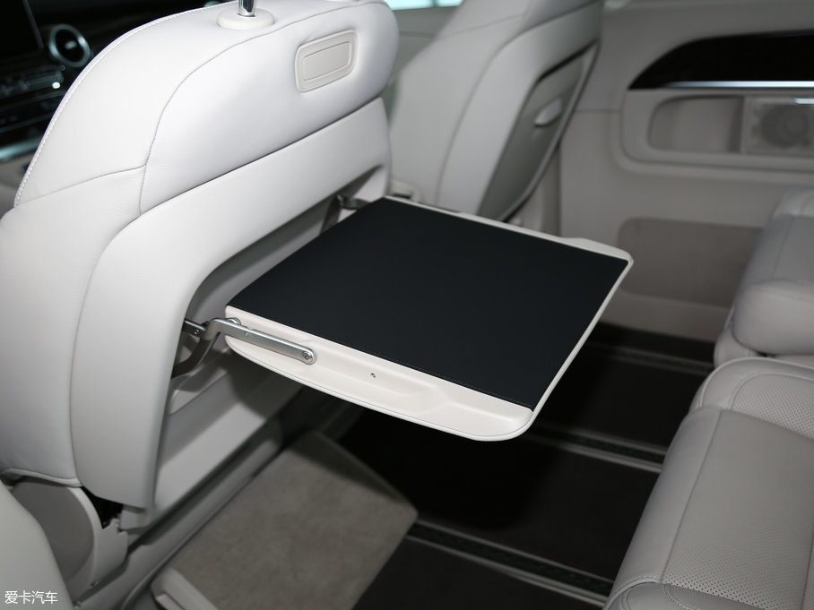 2017YV V 260 L FL