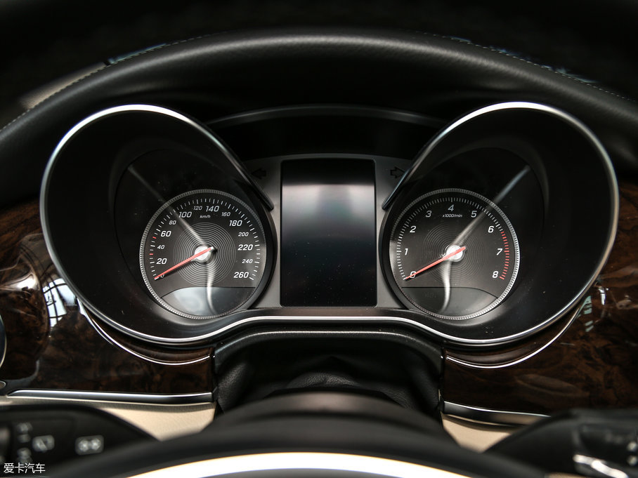 2017YV V 260 L FL