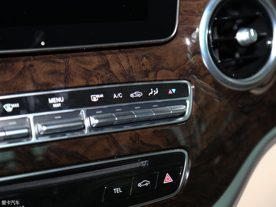 2017YV V 260 L FL