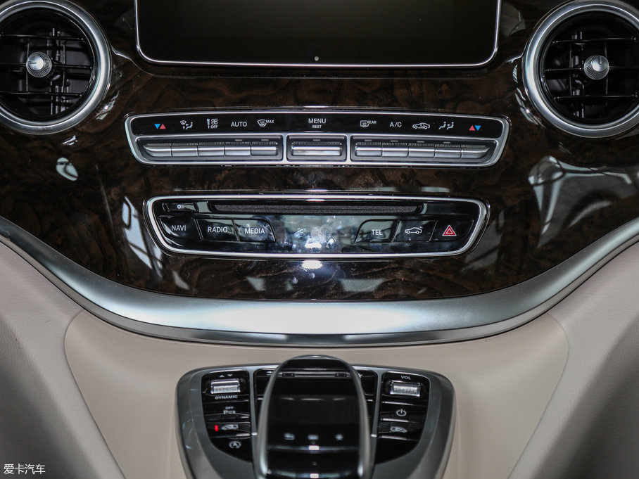 2017YV V 260 L FL