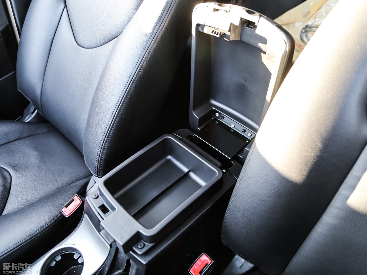 2012?yun)W܎GX5 2.4L Ԅ(dng)(q)촰 