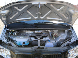 2012款1.0L 超值版 发动机