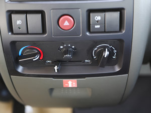 2012款1.0L 豪华版 空调调节