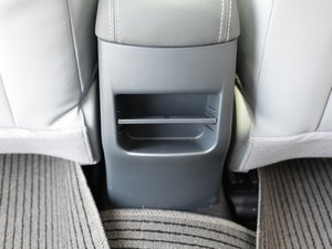 2014款1.6L 手动豪华版 空间座椅