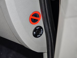 2014款2.7L 汽油两驱尊享型 空间座椅