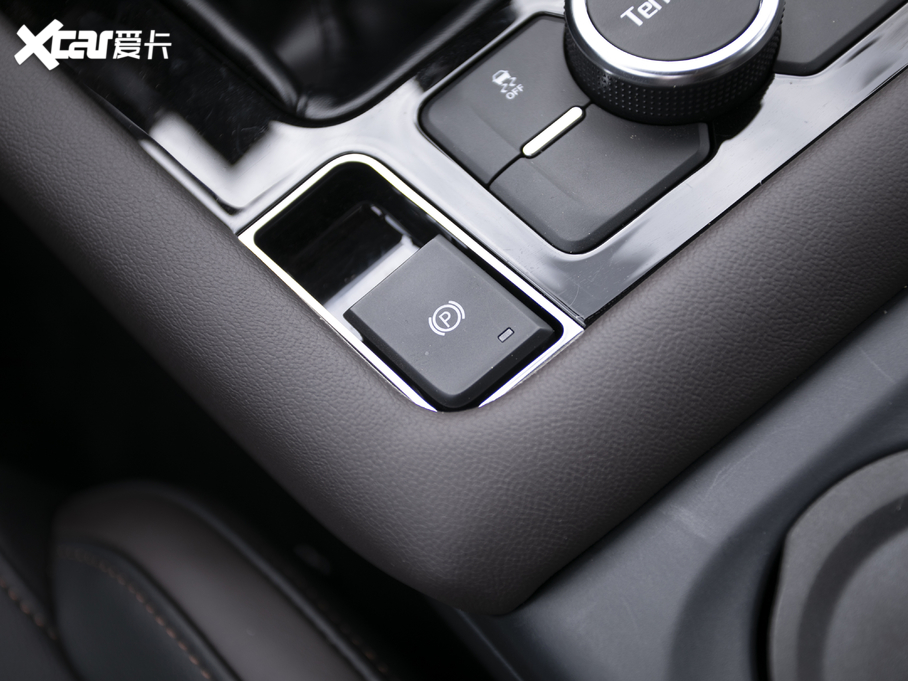 2021I(lng) ð 2.5T A̓(q)p 