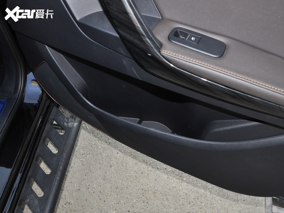 2021I(lng) ð 2.5T A̓(q)p 