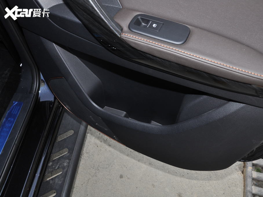 2021I(lng) ð 2.5T A̓(q)p 