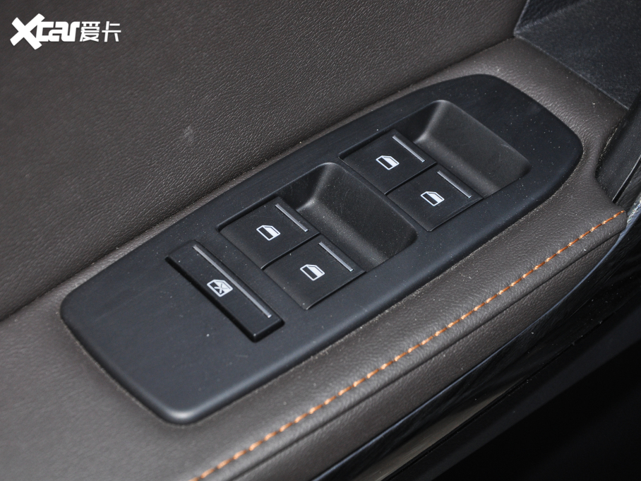 2021I(lng) ð 2.5T A̓(q)p 