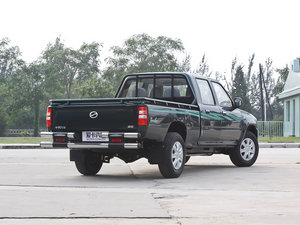 2010款2.4T 柴油超豪华版 整体外观