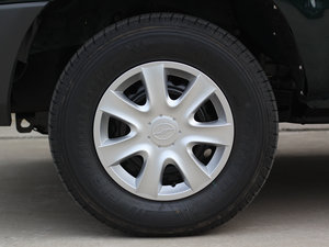 2010款2.4T 柴油超豪华版 轮圈