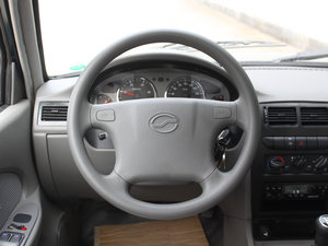 2010款2.4T 柴油超豪华版 方向盘