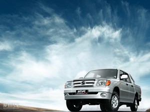 2010款2.4L 四驱汽油版 整体外观