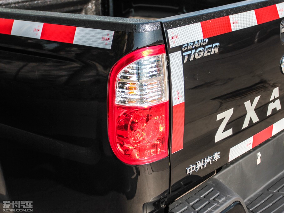 2013 2.5T ̓(q)A͹܉