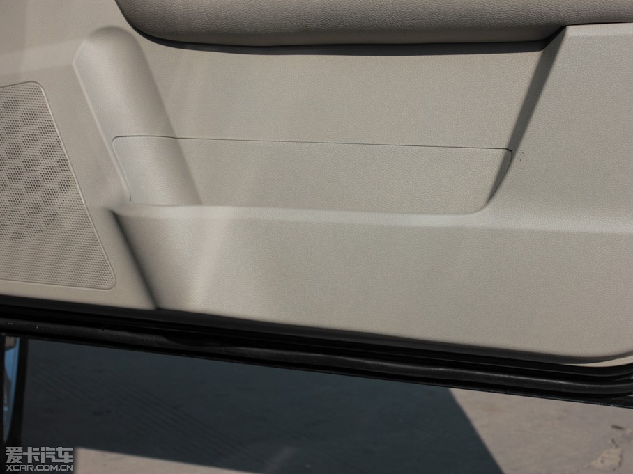 2013 2.5T ̓(q)A͹܉