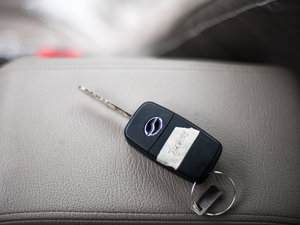 20132.8T (q)Ͱ4JB1VE ܇耳