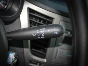 2013款2.8T 两驱柴油版短轴 中控区
