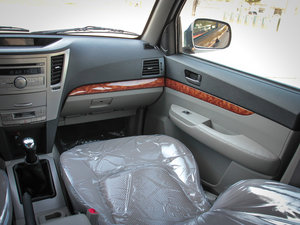 2013款2.8T 两驱柴油版短轴 中控区