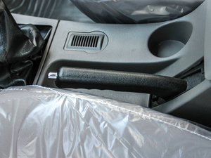 2014款基本型 驻车制动器